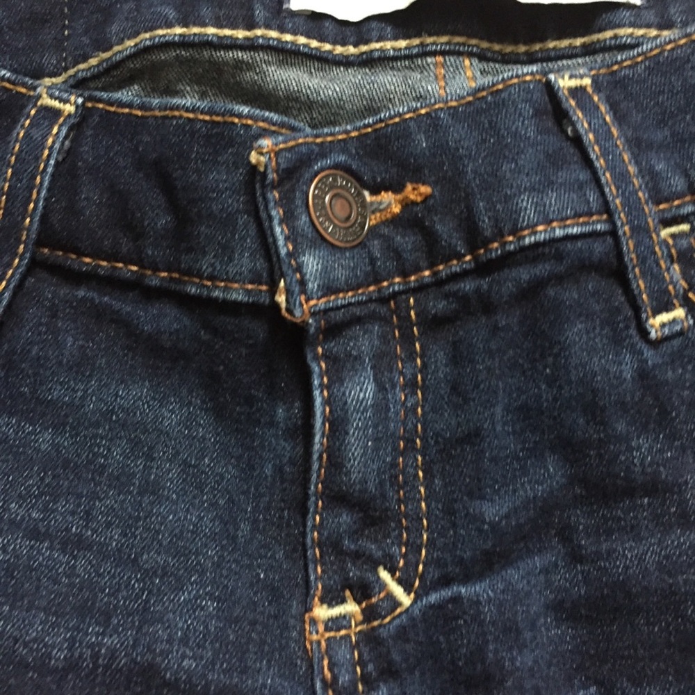 💰NWOT dark wash shorts - Picture 2 of 4